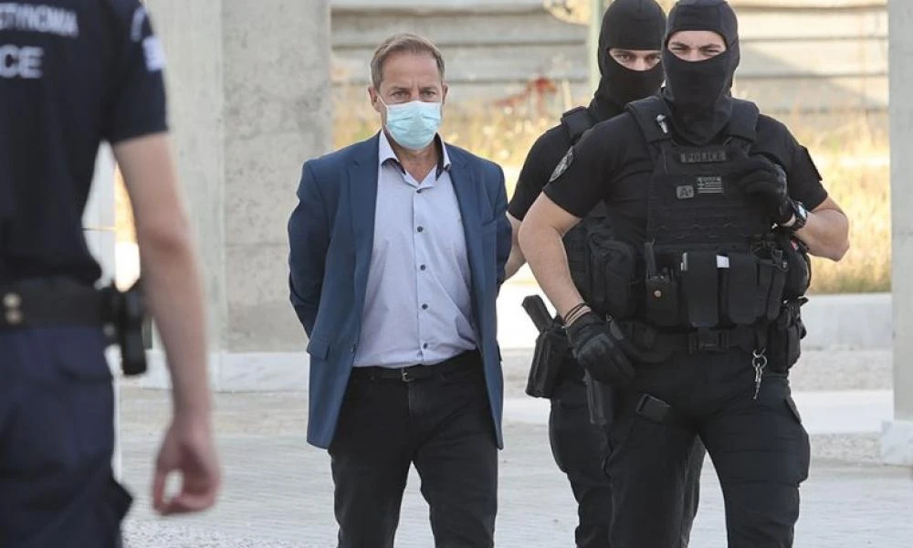 Δημήτρης Λιγνάδης: Επίθεση του Ρουβίκωνα στο σπίτι του ηθοποιού (βίντεο)